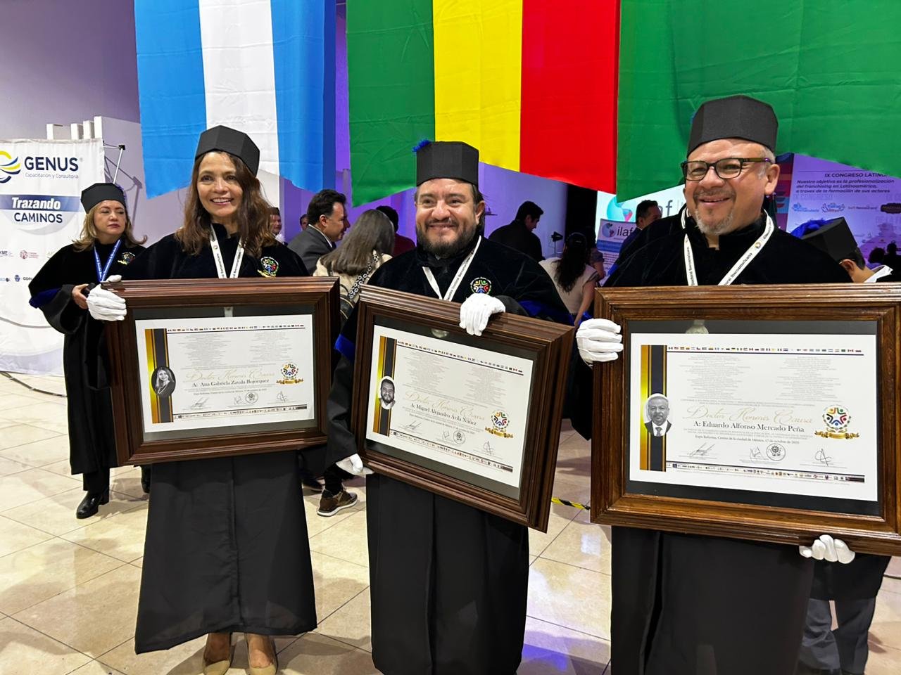 Graduados del Doctorado Honoris Causa con diploma
